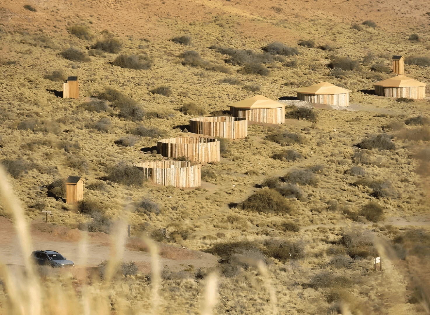 Yurtas patagónicas en el camping La Señalada, Parque Patagonia